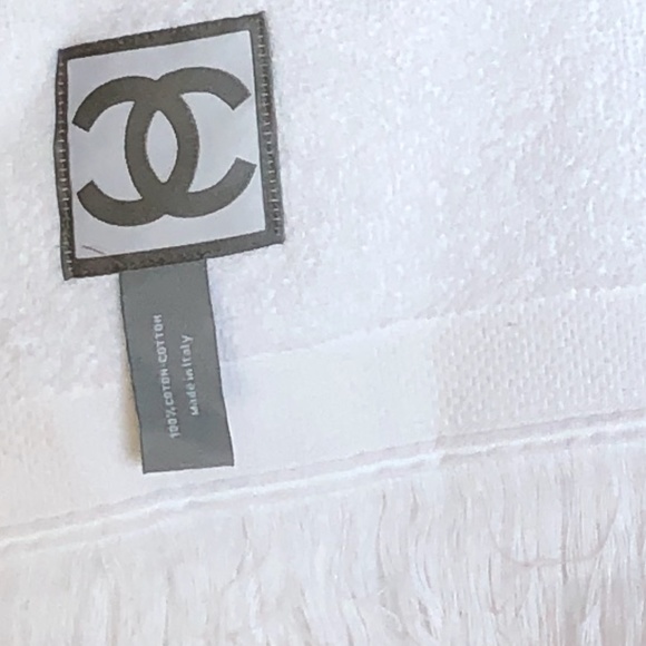 Chanel Beach Bag with Matching Towel - NWT - Picture 10 of 11